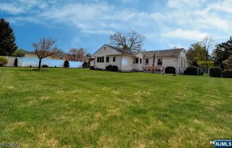 348 Boulevard Pequannock Township NJ 07444
