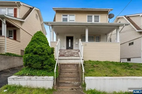 89 6th Street Clifton NJ 07011