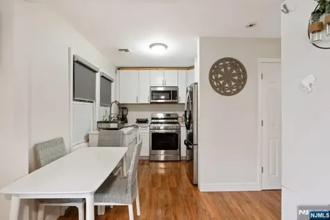 89 6th Street Clifton NJ 07011