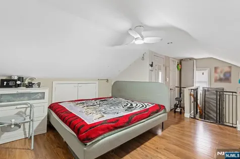 89 6th Street Clifton NJ 07011