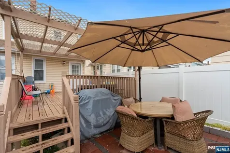 89 6th Street Clifton NJ 07011