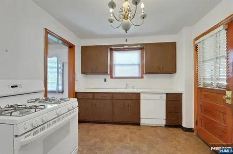37 Noel Drive North Arlington NJ 07031