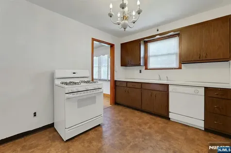 37 Noel Drive North Arlington NJ 07031