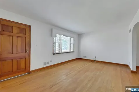 37 Noel Drive North Arlington NJ 07031