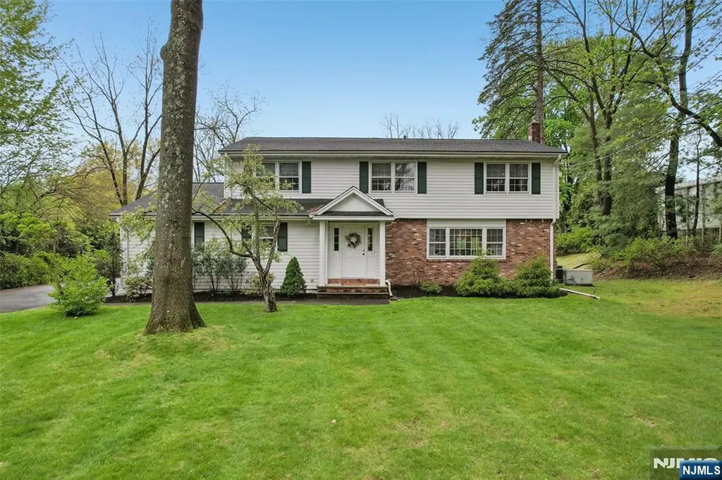 411 Wyckoff Avenue Wyckoff NJ 07481
