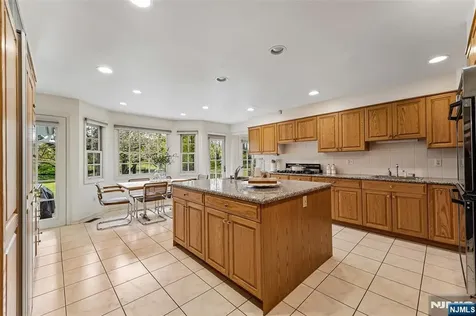 411 Wyckoff Avenue Wyckoff NJ 07481