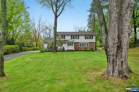 411 Wyckoff Avenue Wyckoff NJ 07481
