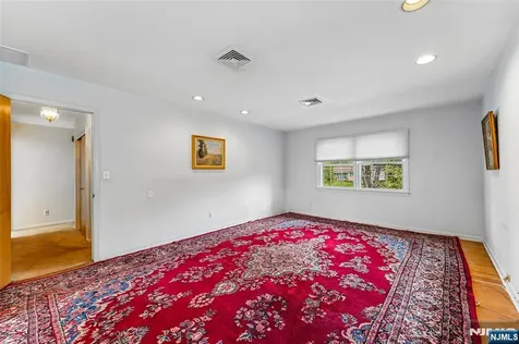 411 Wyckoff Avenue Wyckoff NJ 07481