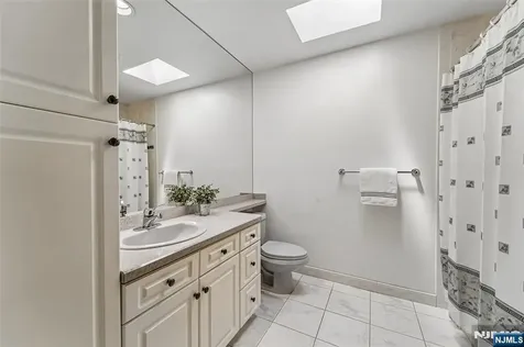 411 Wyckoff Avenue Wyckoff NJ 07481