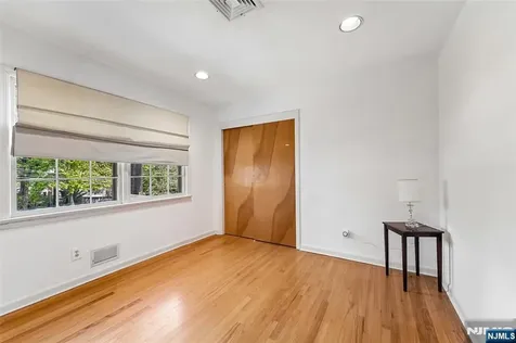 411 Wyckoff Avenue Wyckoff NJ 07481