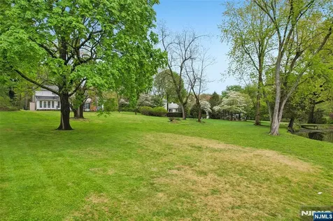 411 Wyckoff Avenue Wyckoff NJ 07481