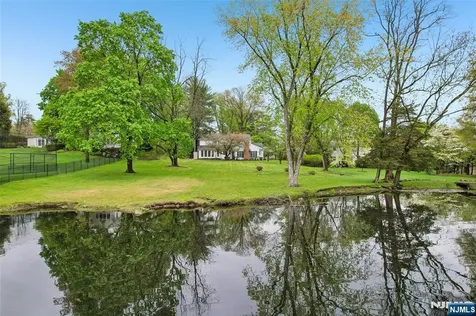 411 Wyckoff Avenue Wyckoff NJ 07481