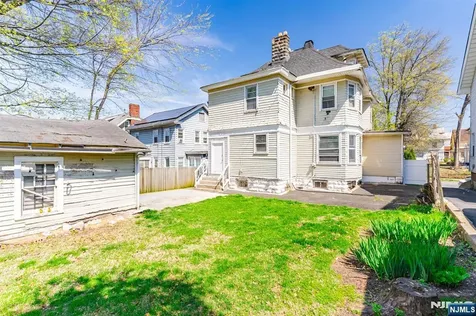 90 Renner Avenue Newark NJ 07112