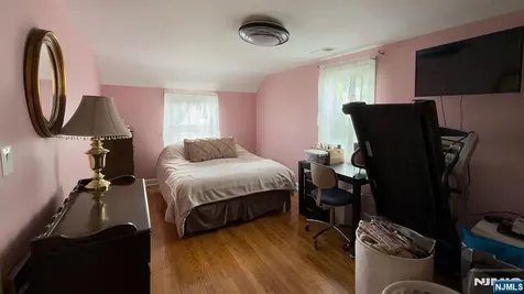 28 Noel Drive North Arlington NJ 07031