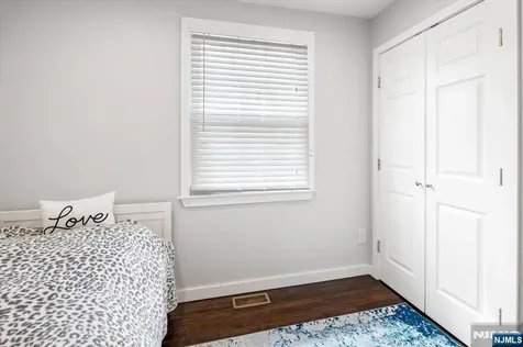 1434 Madison Place Pompton Lakes NJ 07442