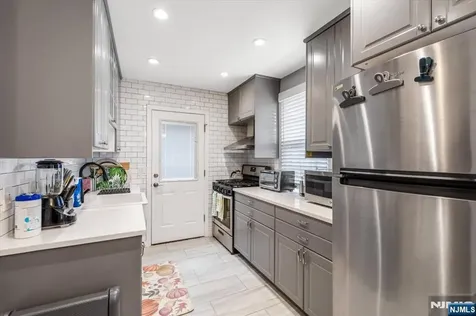 1434 Madison Place Pompton Lakes NJ 07442