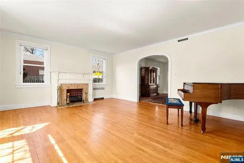 146 Irving Place Rutherford NJ 07070