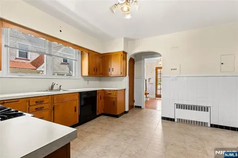 146 Irving Place Rutherford NJ 07070