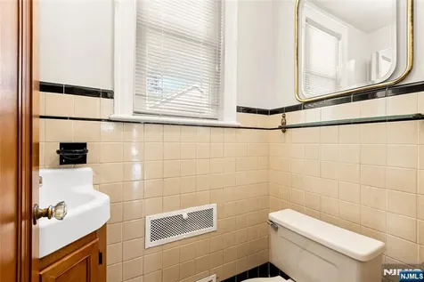 146 Irving Place Rutherford NJ 07070