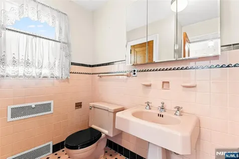 146 Irving Place Rutherford NJ 07070