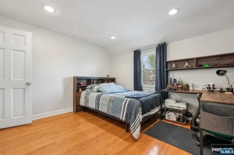 4 Greenwood Avenue West Orange NJ 07052