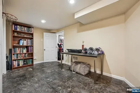 4 Greenwood Avenue West Orange NJ 07052