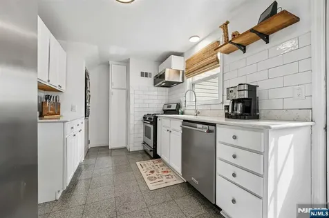 4 Greenwood Avenue West Orange NJ 07052