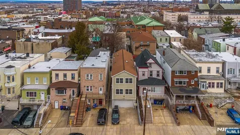 714 17th Street Union City NJ 07087
