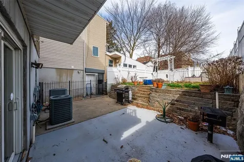 714 17th Street Union City NJ 07087