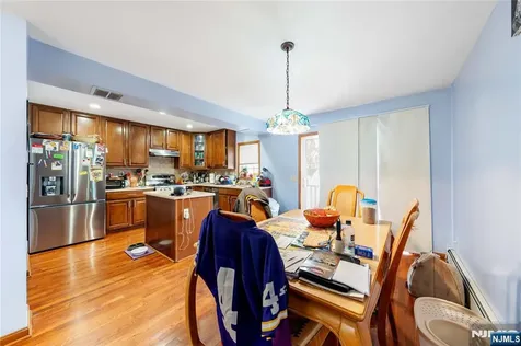 714 17th Street Union City NJ 07087