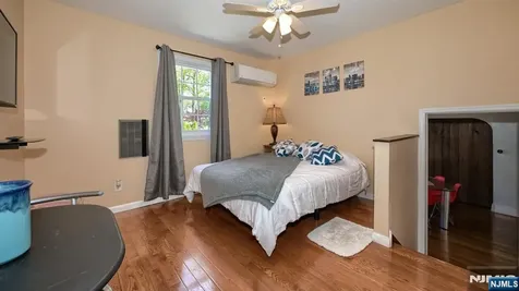 178 Jackson Avenue Rutherford NJ 07070