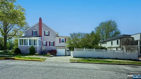 178 Jackson Avenue Rutherford NJ 07070