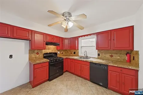 78 Beverly Street Newark NJ 07108