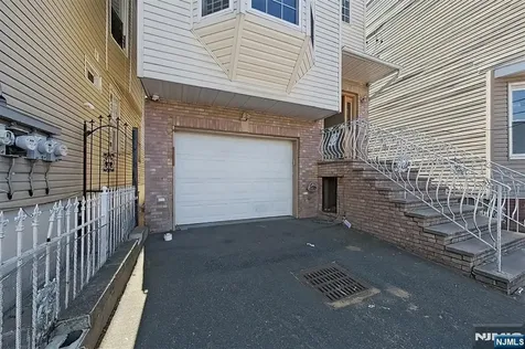 78 Beverly Street Newark NJ 07108