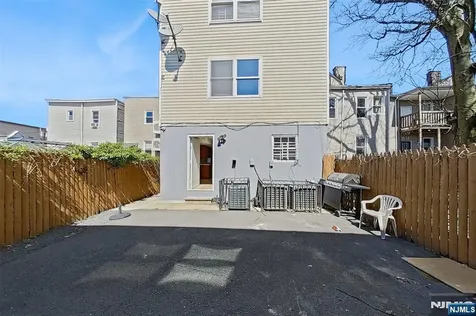 78 Beverly Street Newark NJ 07108
