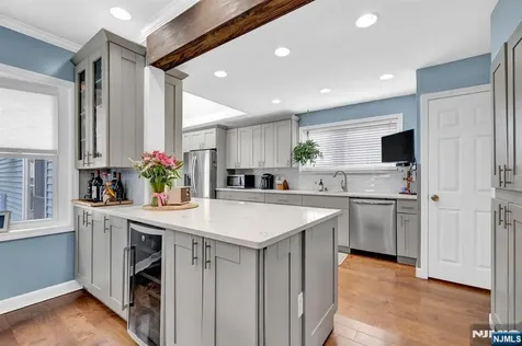60 Vanderburgh Avenue Rutherford NJ 07070