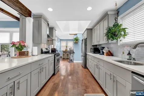 60 Vanderburgh Avenue Rutherford NJ 07070