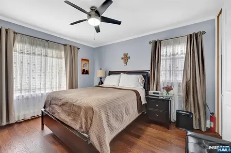 60 Vanderburgh Avenue Rutherford NJ 07070