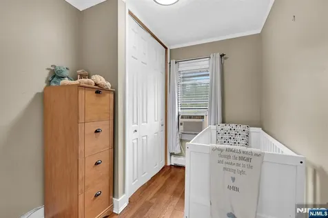 60 Vanderburgh Avenue Rutherford NJ 07070