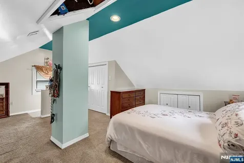 60 Vanderburgh Avenue Rutherford NJ 07070