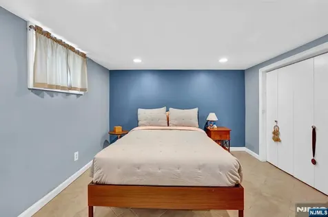 60 Vanderburgh Avenue Rutherford NJ 07070
