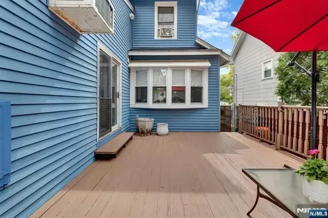 60 Vanderburgh Avenue Rutherford NJ 07070