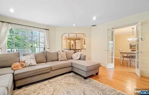 12 Lawrence Parkway Tenafly NJ 07670