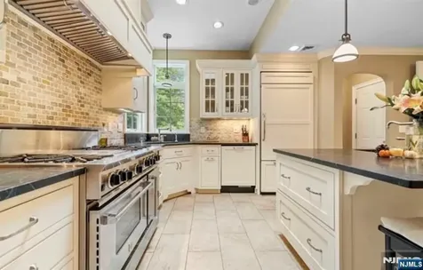 12 Lawrence Parkway Tenafly NJ 07670