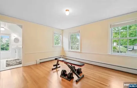 12 Lawrence Parkway Tenafly NJ 07670