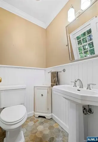 12 Lawrence Parkway Tenafly NJ 07670