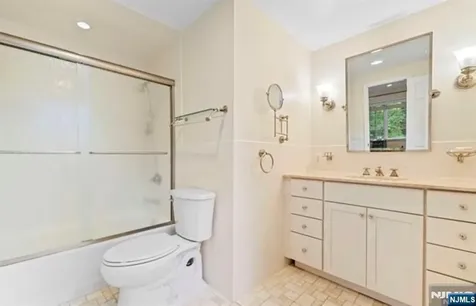 12 Lawrence Parkway Tenafly NJ 07670