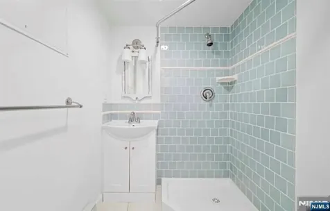12 Lawrence Parkway Tenafly NJ 07670