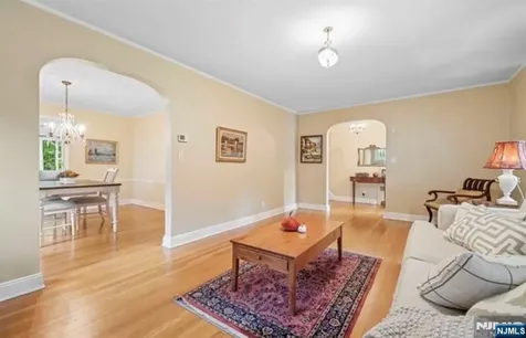 12 Lawrence Parkway Tenafly NJ 07670