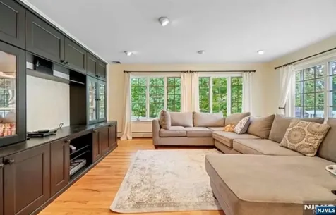 12 Lawrence Parkway Tenafly NJ 07670